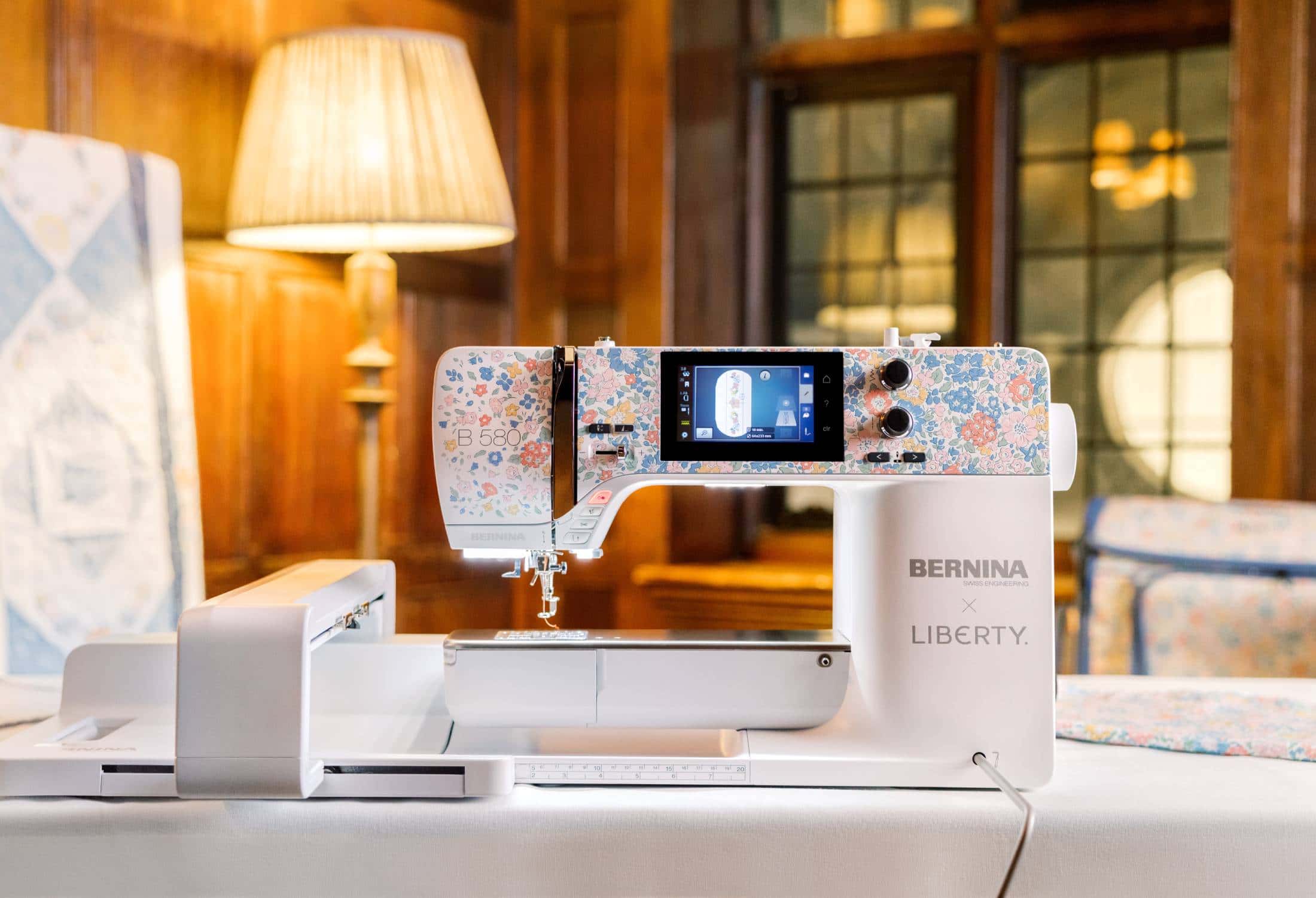 Máquina de coser y bordar BERNINA B 580 Liberty Edition