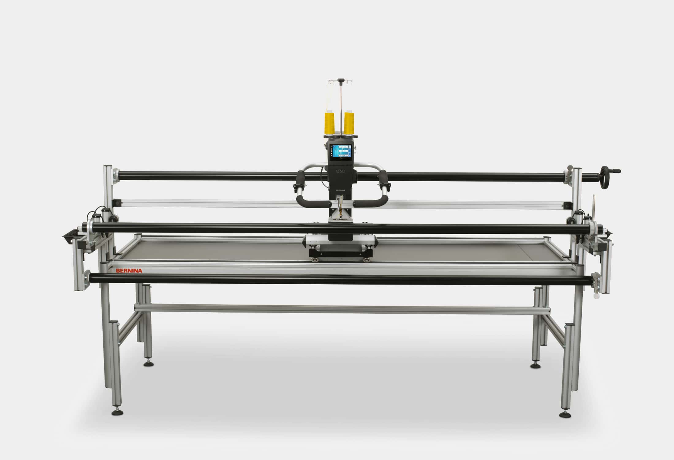 Máquina de acolchar de brazo largo BERNINA Q 24 con bastidor PRO
